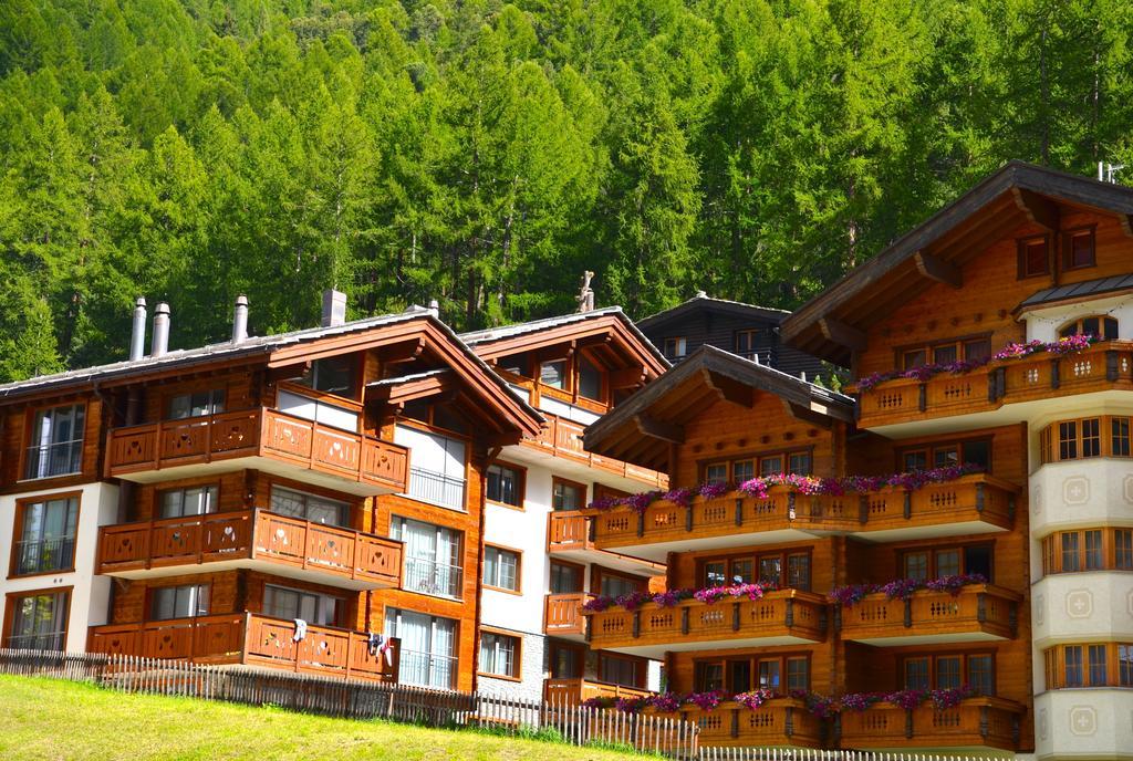 Jaegerhof Serviced Apartements Zermatt Oda fotoğraf